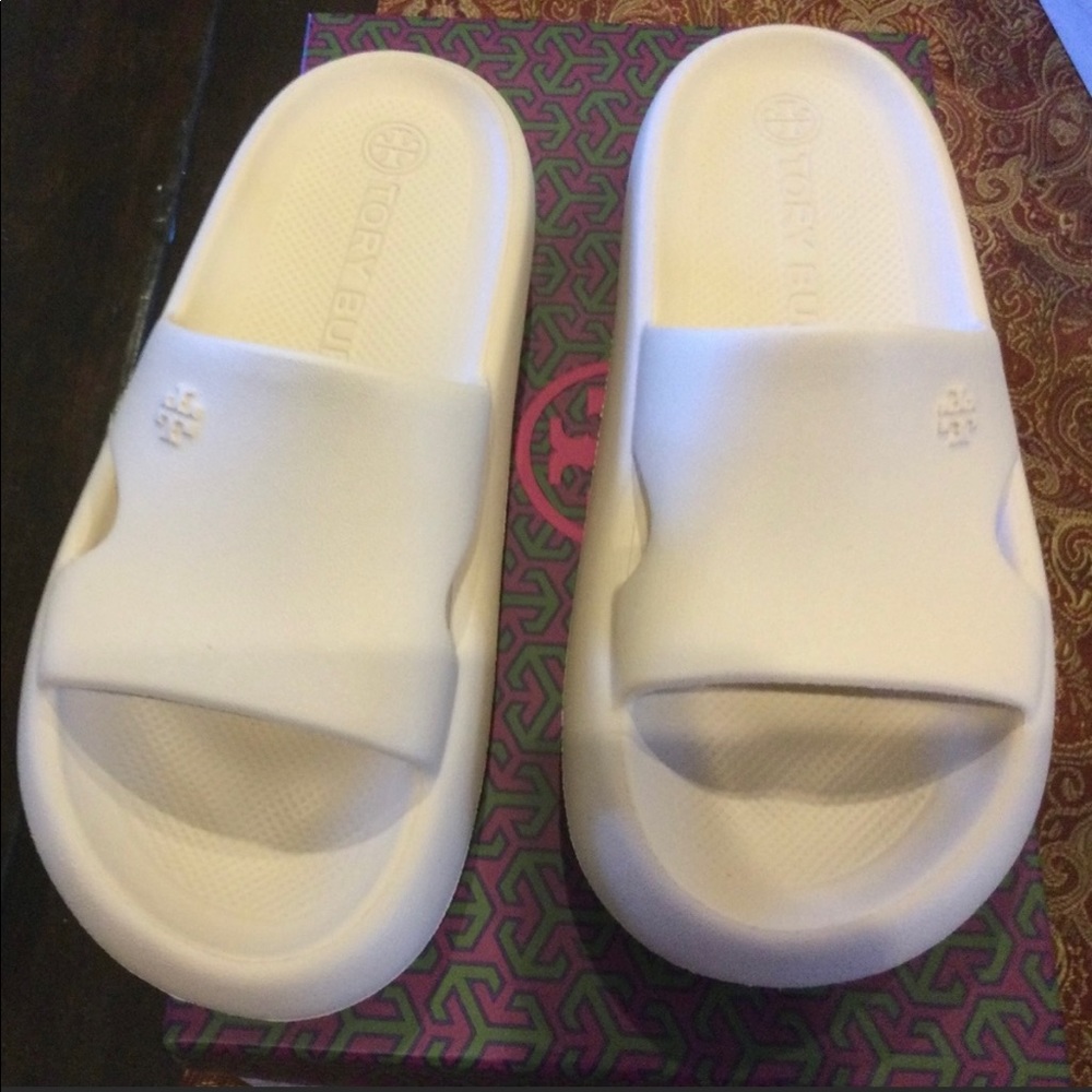 Tory Burch Shower Slides - French Pearl - Size 5